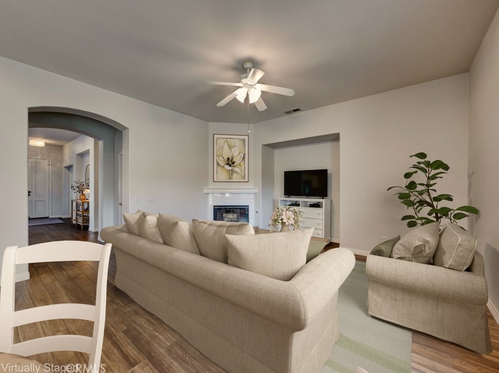 2143 Stone Castle, Fallbrook CA  92028-4490 exterior