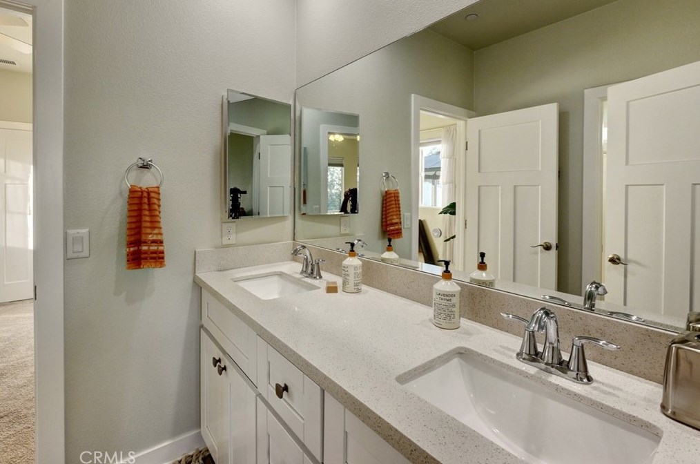 1412 Devin Dr, Fallbrook CA  92028-4271 exterior