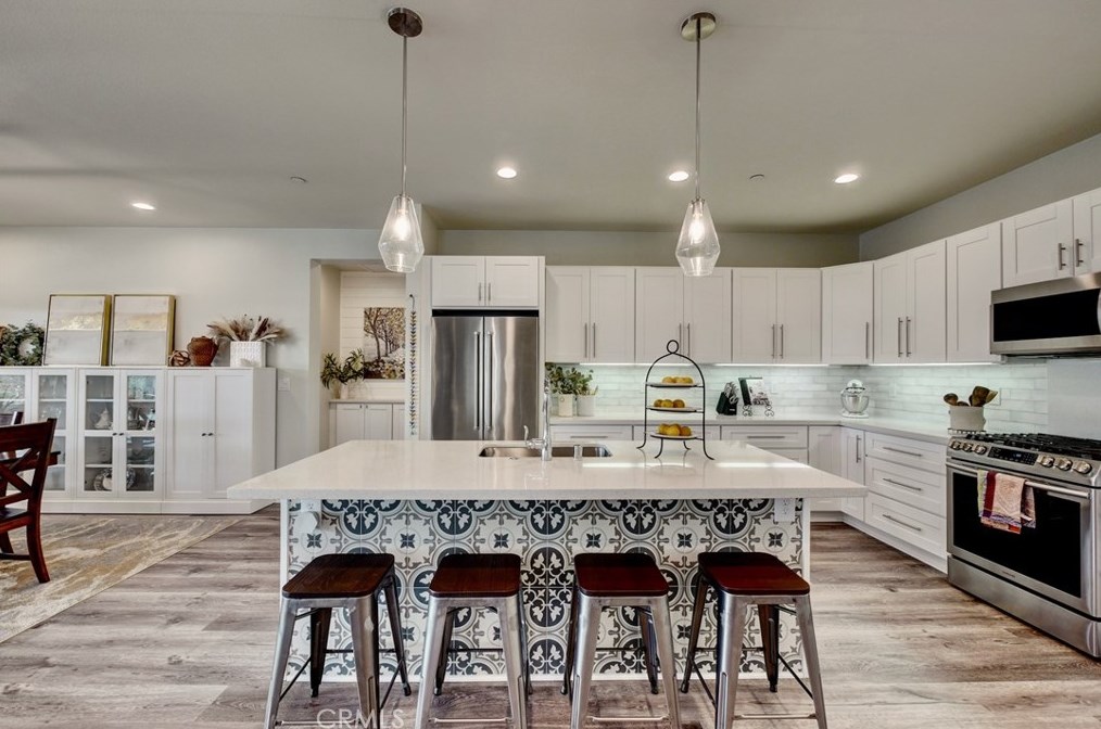 1412 Devin Dr, Fallbrook CA  92028-4271 exterior