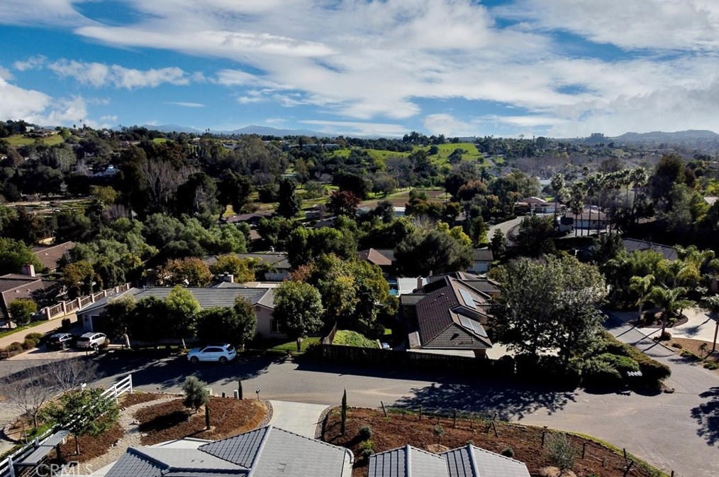 1412 Devin Dr, Fallbrook CA  92028-4271 exterior