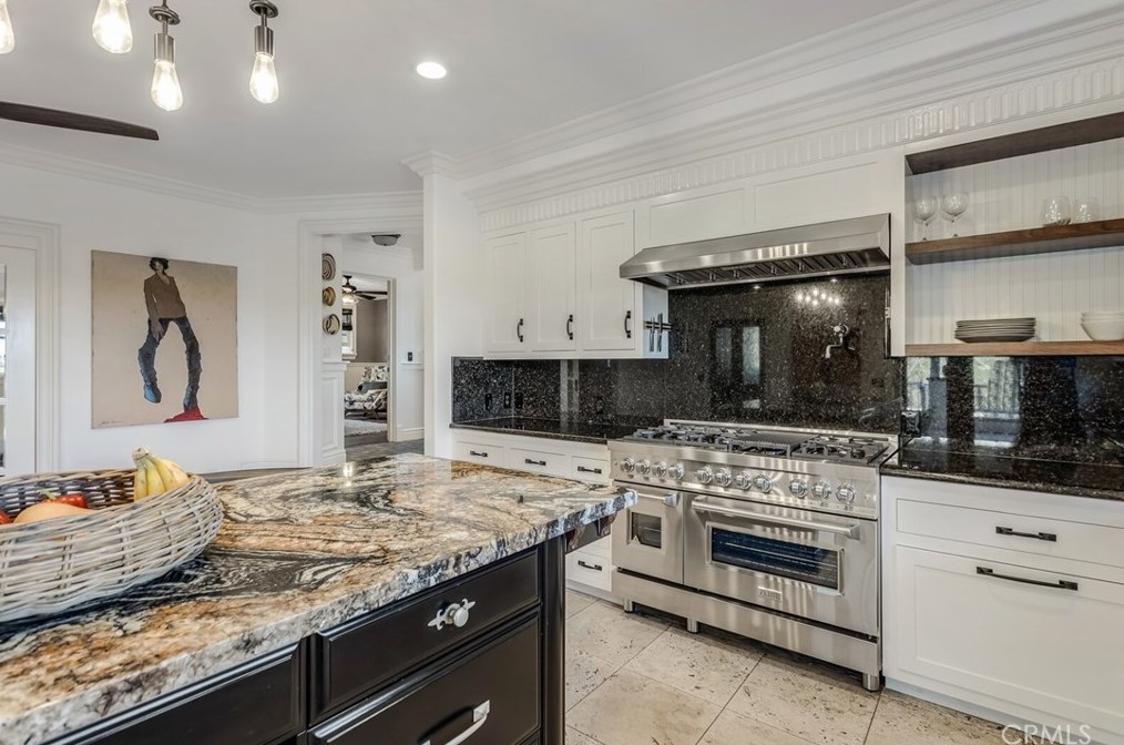 510 Rancho Camino, Fallbrook CA  92028-9093 exterior