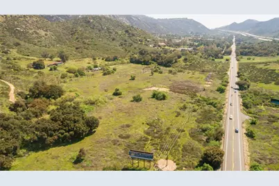 29255 Champagne Boulevard, Escondido, CA 92026 - Photo 13