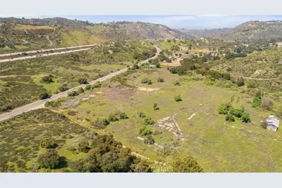 29255 Champagne Boulevard, Escondido, CA 92026 - Photo 5