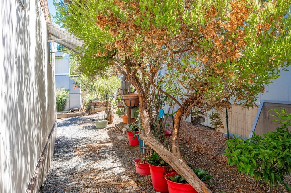 718 Sycamore Ave, Vista CA  92083-7937 exterior