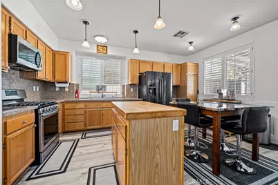 39823 Hillsboro Circle, Murrieta, CA 92562 - Photo 7