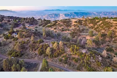 26500 Winchester Court, Tehachapi, CA 93561 - Photo 3