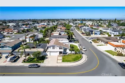 19201 Sherborne Lane, Huntington Beach, CA 92646 - Photo 59