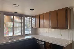 437 E E Palm Ave # 201, Burbank, CA 91501 - Photo 13