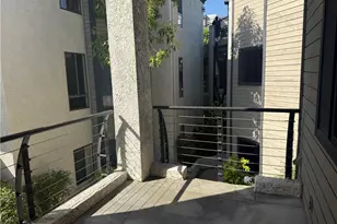 437 E E Palm Ave # 201, Burbank, CA 91501 - Photo 31