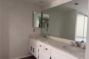 437 E E Palm Ave # 201, Burbank, CA 91501 - Photo 21
