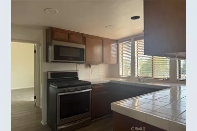 437 E E Palm Ave # 201, Burbank, CA 91501 - Photo 15