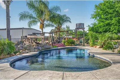 5325 N Greenwood Drive, Clovis, CA 93619 - Photo 29