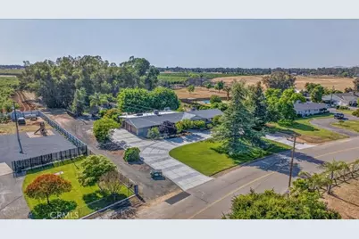 5325 N Greenwood Drive, Clovis, CA 93619 - Photo 33