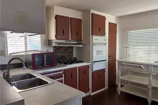 76 Shirle Ln, Oceanside, CA 92058 - Photo 9
