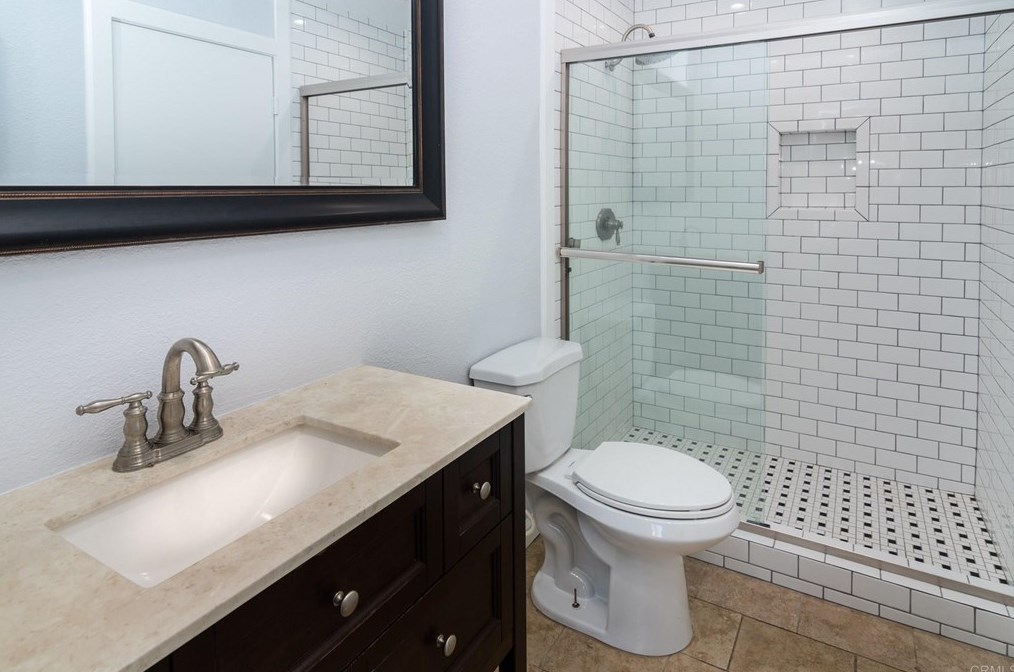 179 Mcafee Ct, Thousand Oaks CA 91360-2671 exterior