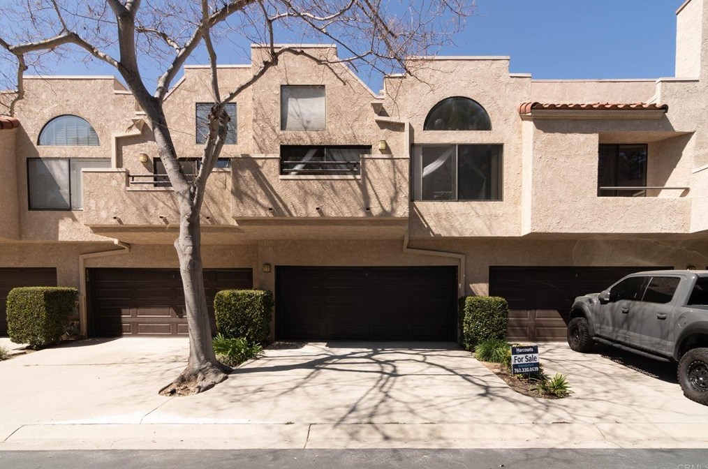 179 Mcafee Ct, Thousand Oaks CA 91360-2671 exterior