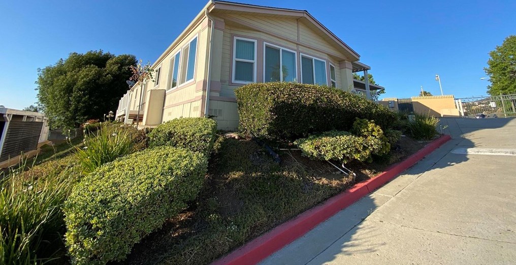 2000 Crofton St, Spring Valley CA  91977-3510 exterior