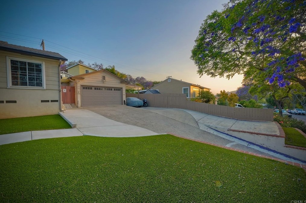 8845 Greenview Pl, Spring Valley CA  91977-1018 exterior