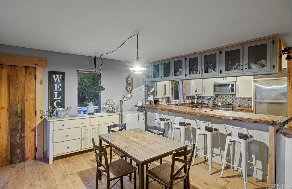2526 Palo Alto Way, Running Springs CA  92382 exterior