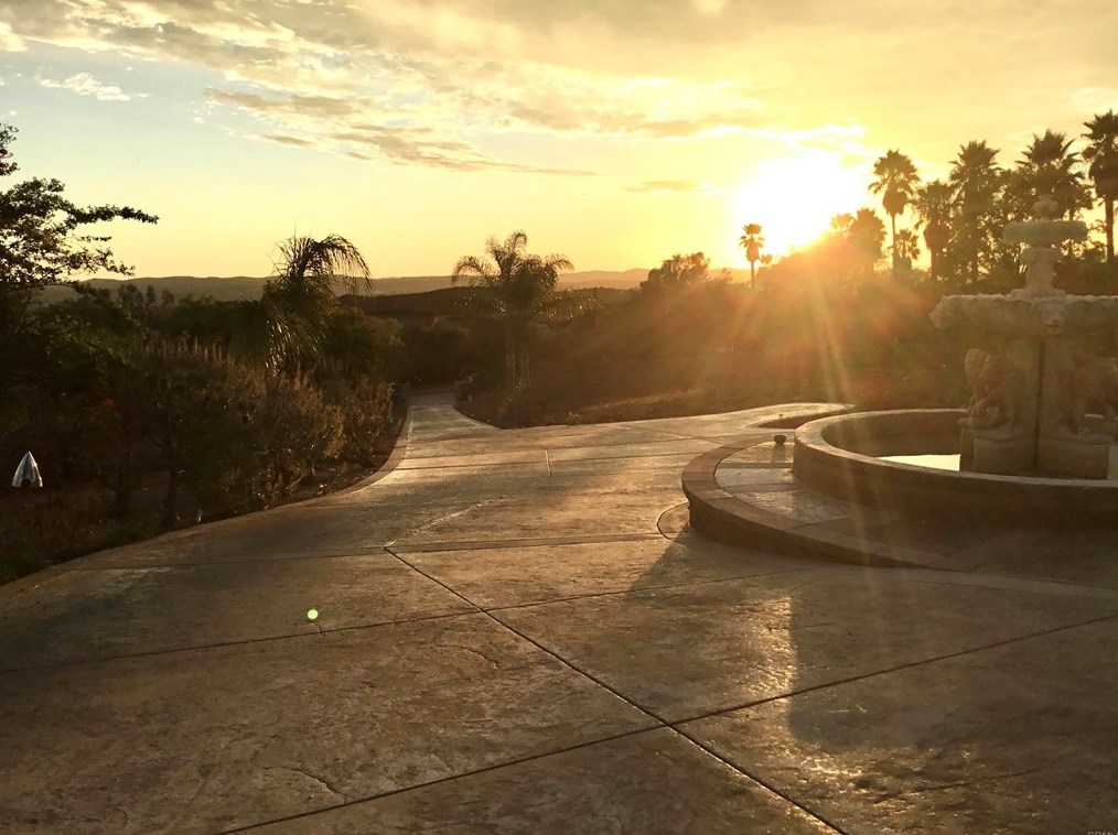 4592 Sleeping Indian Rd, Fallbrook CA  92028-8873 exterior