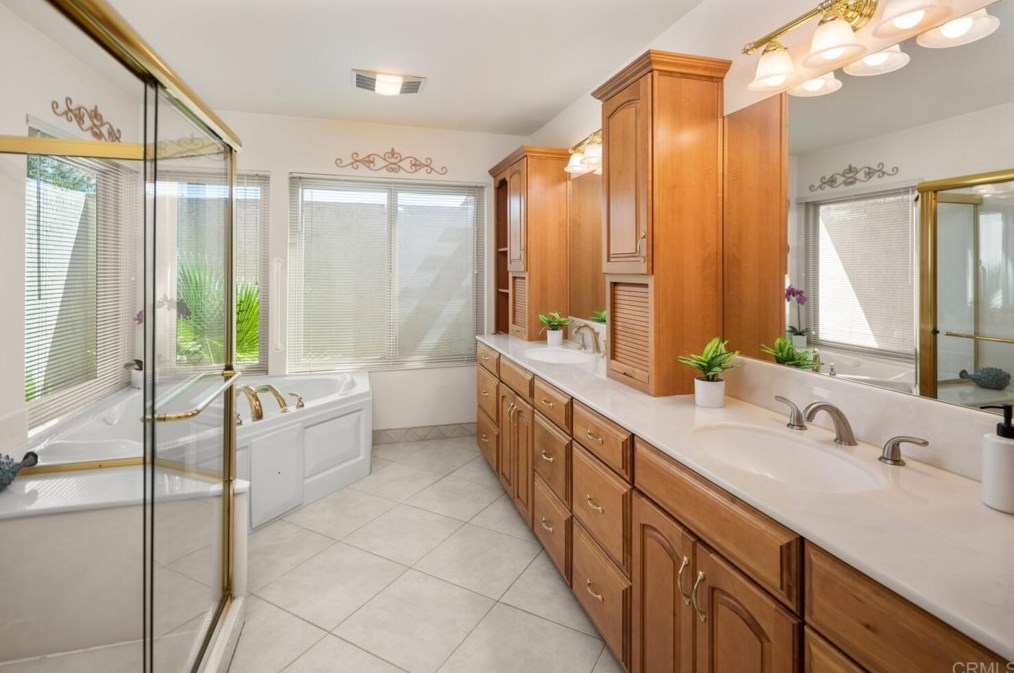 413 San Placido Ct, Escondido CA  92029-7913 exterior