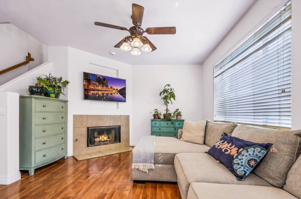 1834 Rouge Dr, Chula Vista CA  91913-3933 exterior