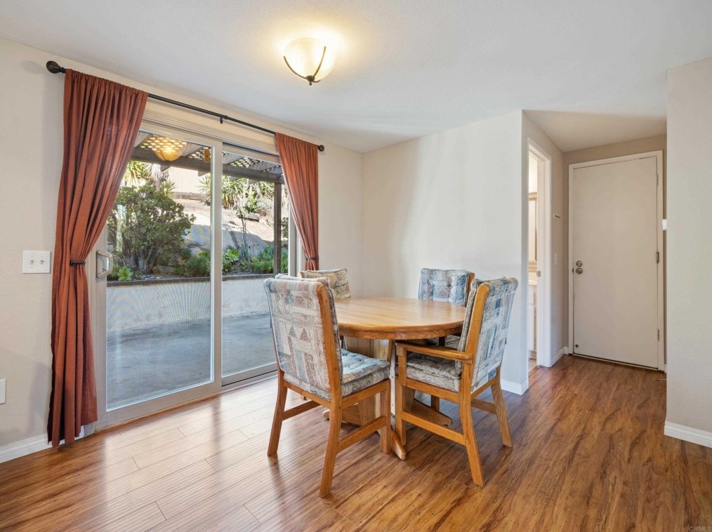 1268 Avocado Ave, Escondido CA  92026-2417 exterior