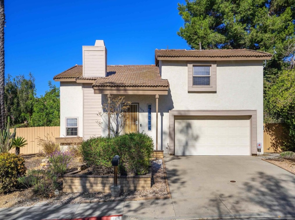 1268 Avocado Ave, Escondido CA  92026-2417 exterior