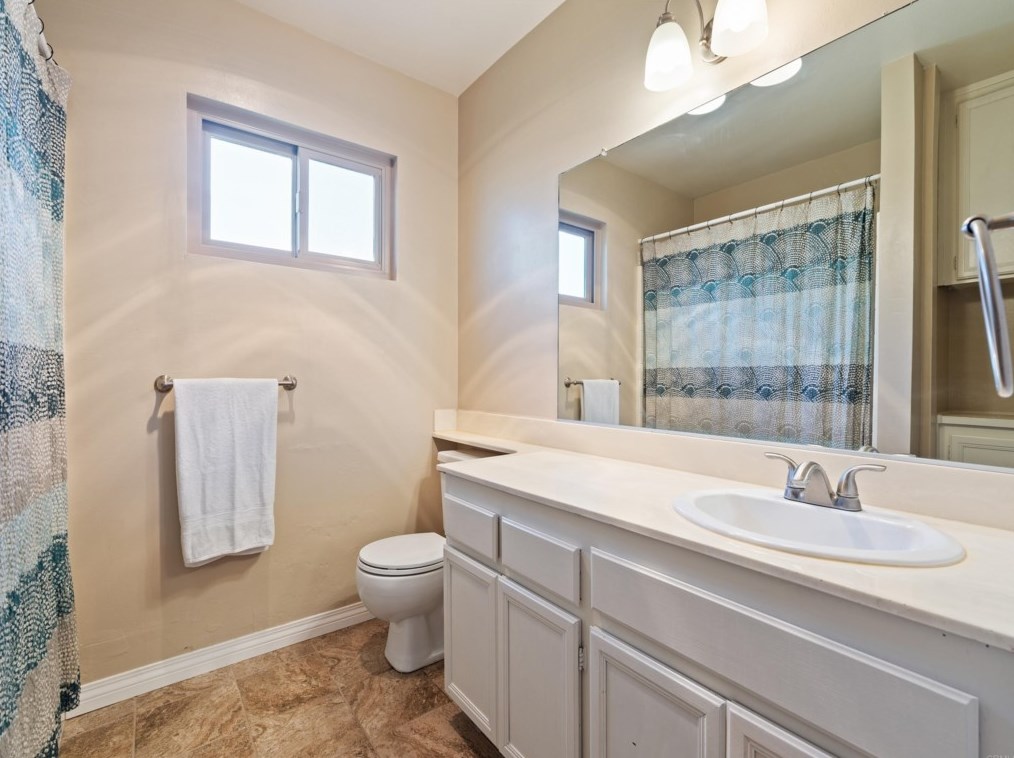 1268 Avocado Ave, Escondido CA  92026-2417 exterior