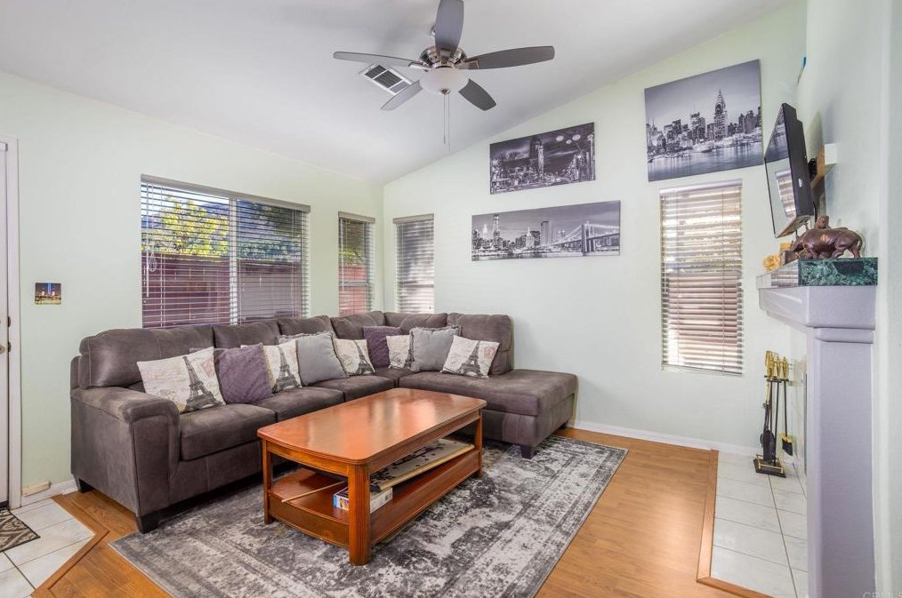 4895 Lake Shore Pl, Fallbrook CA  92028-7827 exterior