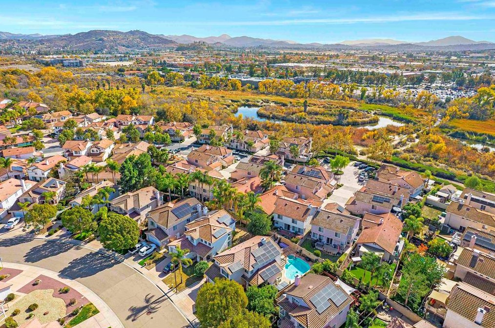 107 Silvercreek Dr, Santee CA  92071-6908 exterior