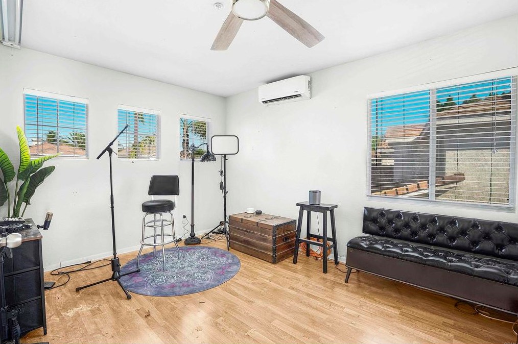 107 Silvercreek Dr, Santee CA  92071-6908 exterior