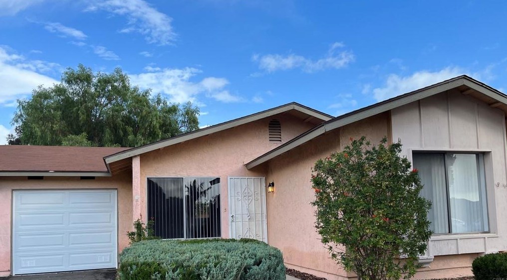 4761 Westridge Dr, Oceanside, CA 92056