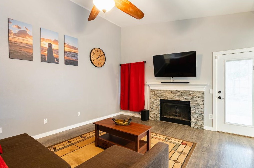 169 Shelby Ln, Fallbrook CA  92028-2722 exterior