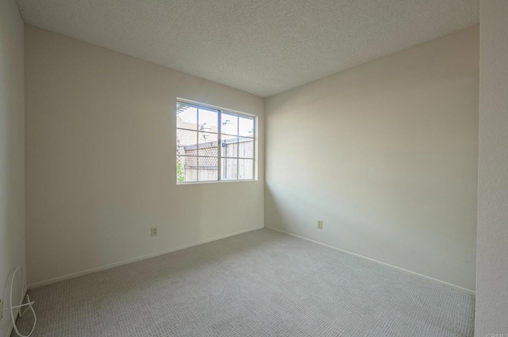 464 Nantucket Gln, Escondido CA  92027-2761 exterior
