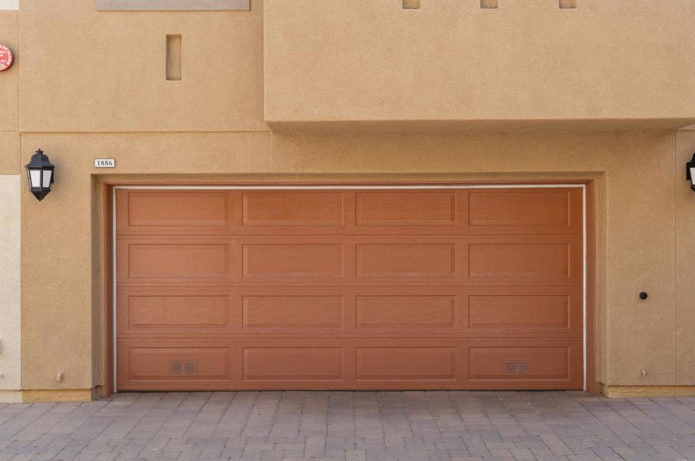 1886 Caminito Treviana, Chula Vista CA  91913-3924 exterior