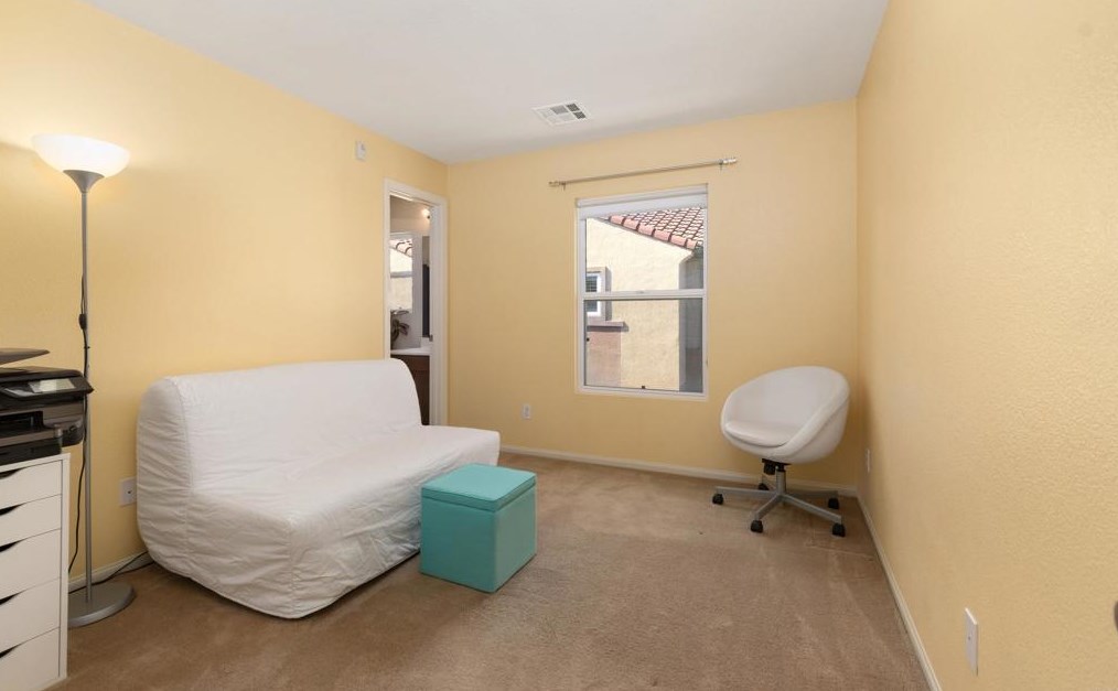 1886 Caminito Treviana, Chula Vista CA  91913-3924 exterior