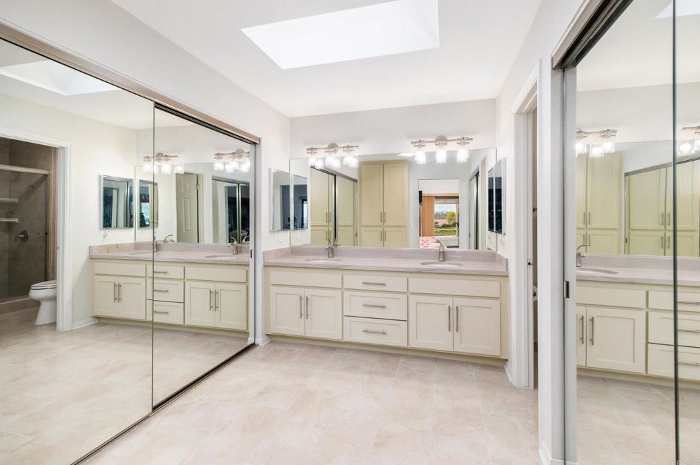 1039 Ridge Heights Dr, Fallbrook CA  92028-3672 exterior