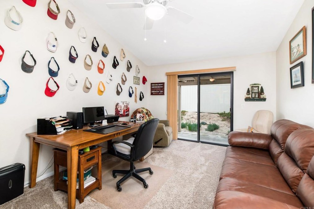 1039 Ridge Heights Dr, Fallbrook CA  92028-3672 exterior