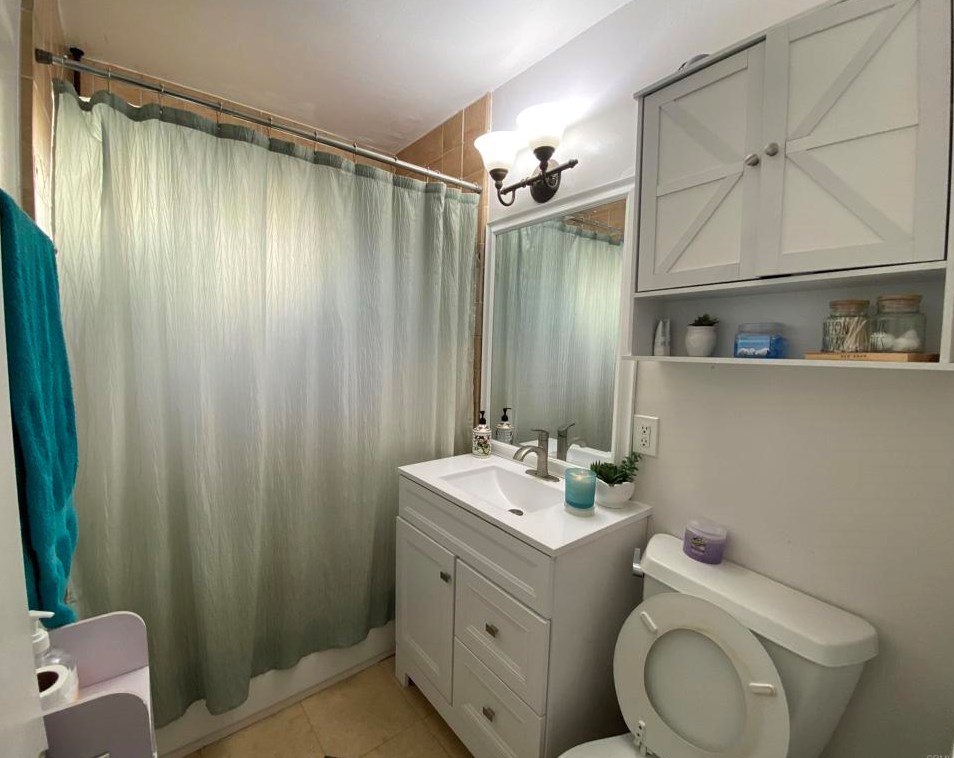 943 Midway Dr, Escondido CA  92027-1744 exterior