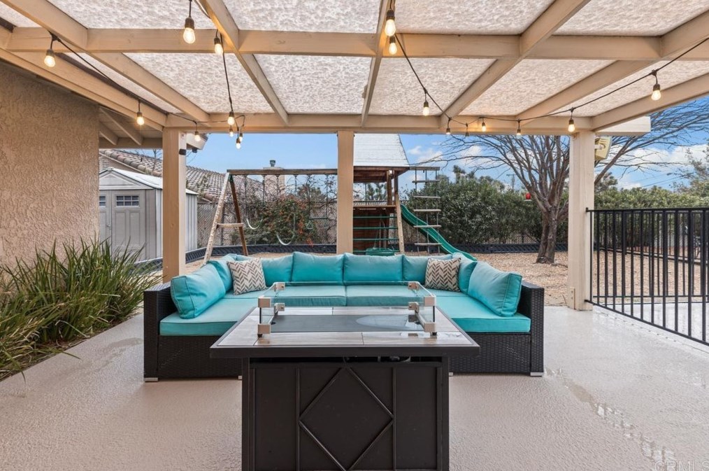 8265 Balsa Ave, Yucca Valley CA  92284-6112 exterior