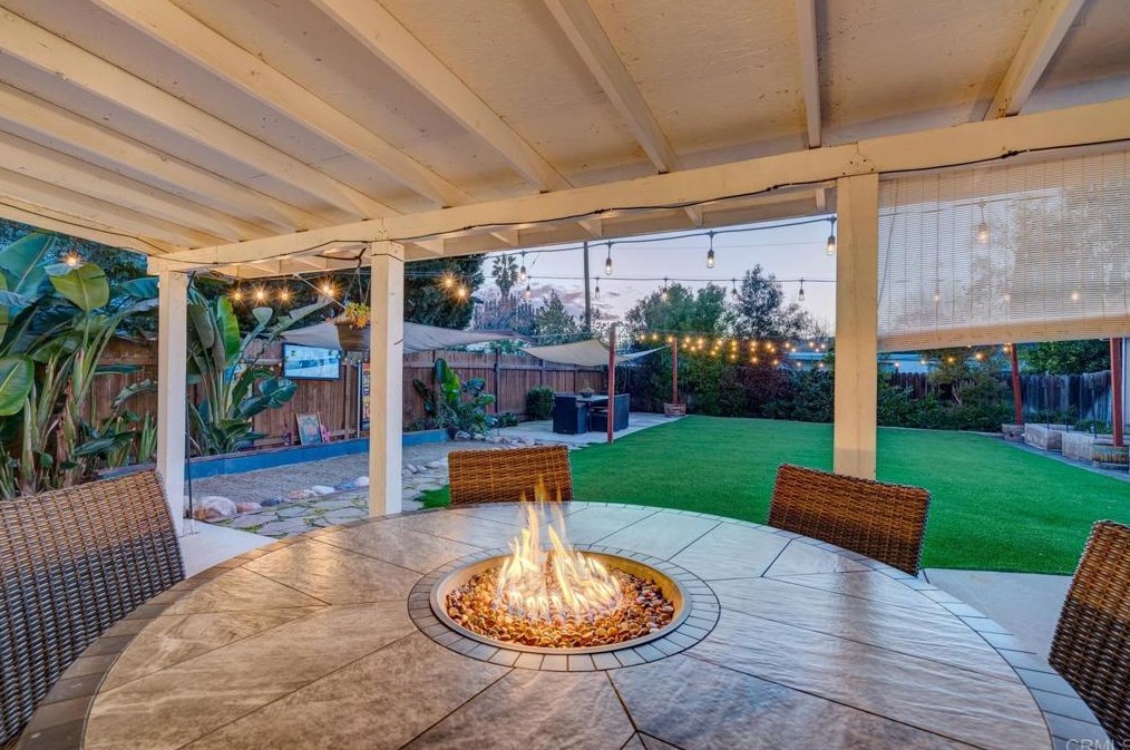1925 Alexander Dr, Escondido CA  92025-6404 exterior