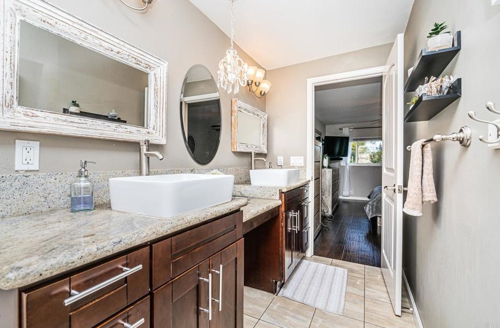 1925 Alexander Dr, Escondido CA  92025-6404 exterior