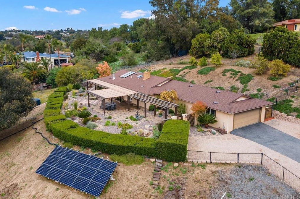 3428 Sunset Dr, Fallbrook CA  92028-9579 exterior