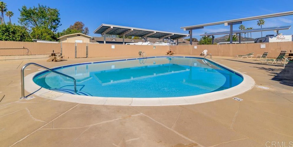 13613 Poinsettia Dr, Poway CA  92064-4025 exterior