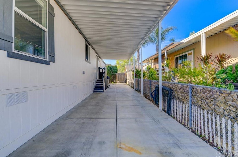 13613 Poinsettia Dr, Poway CA  92064-4025 exterior