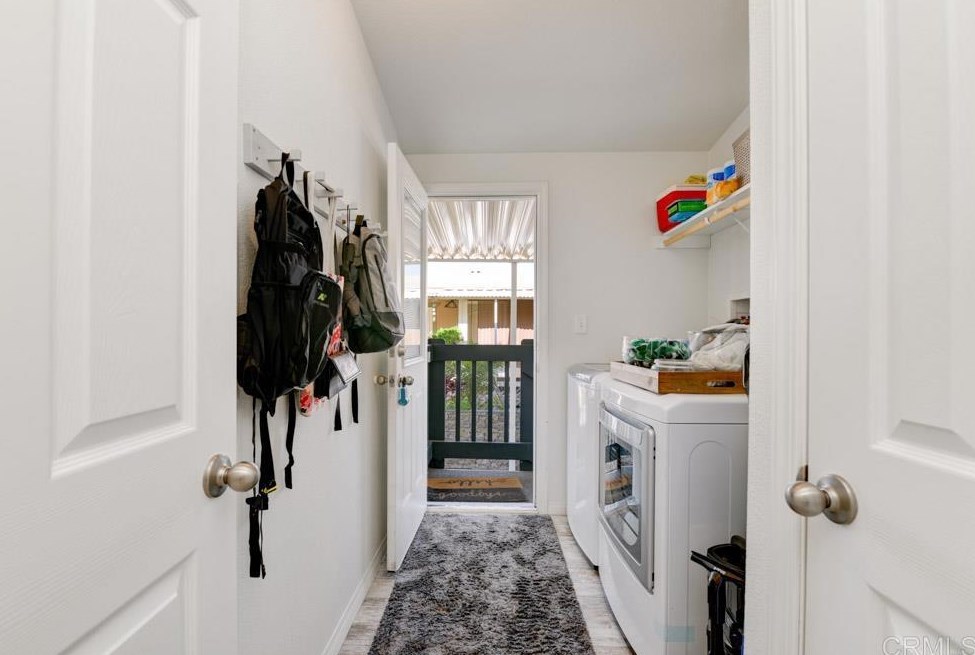 13613 Poinsettia Dr, Poway CA  92064-4025 exterior