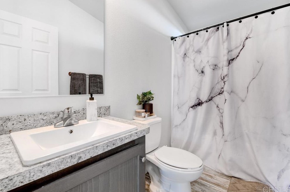 13613 Poinsettia Dr, Poway CA  92064-4025 exterior