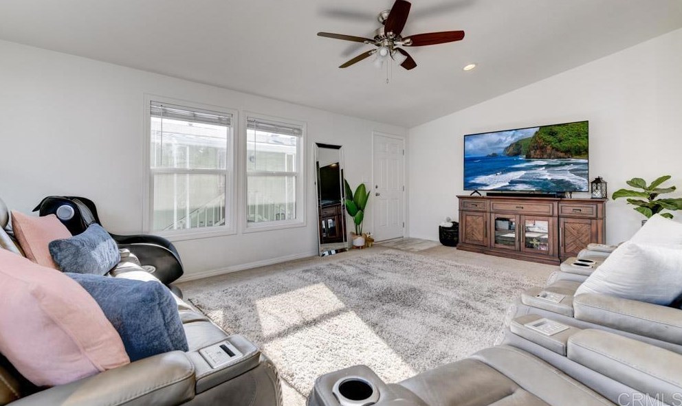 13613 Poinsettia Dr, Poway CA  92064-4025 exterior