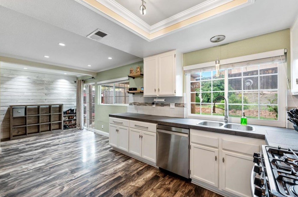 39361 San Thomas Ct, Murrieta CA  92562-4537 exterior